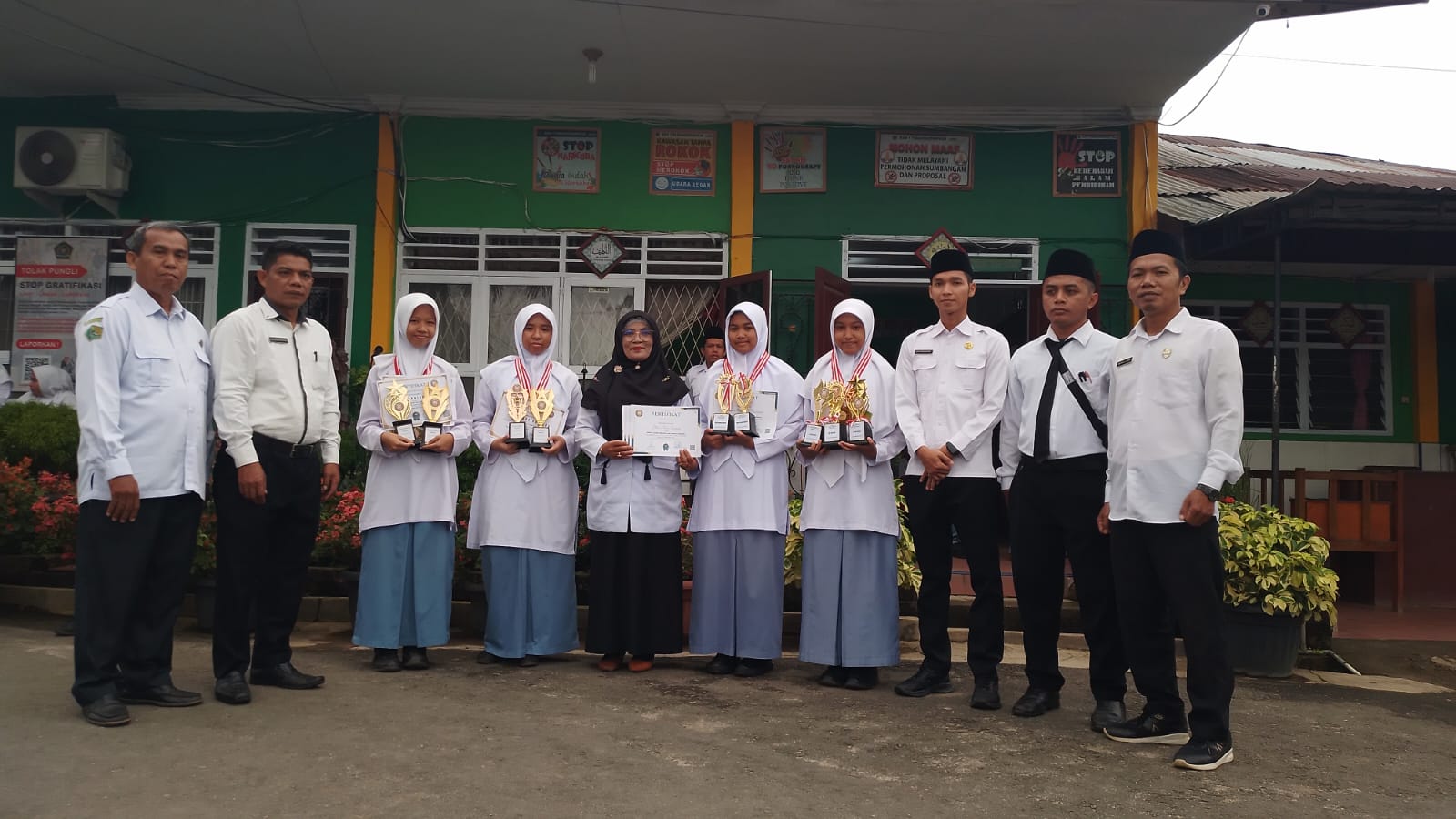 Siswa MAN 1 Padangsidimpuan Borong Juara Lomba Seni Tingkat Nasional Tahun 2024