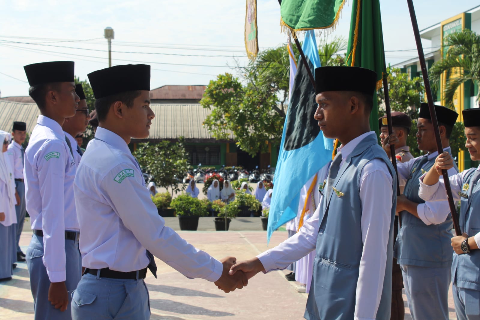 MAN 1 Padangsidimpuan Laksanakan Pelantikan dan Sertijab Pengurus OSIM/MPK Masa Bakti 2025 – 2026