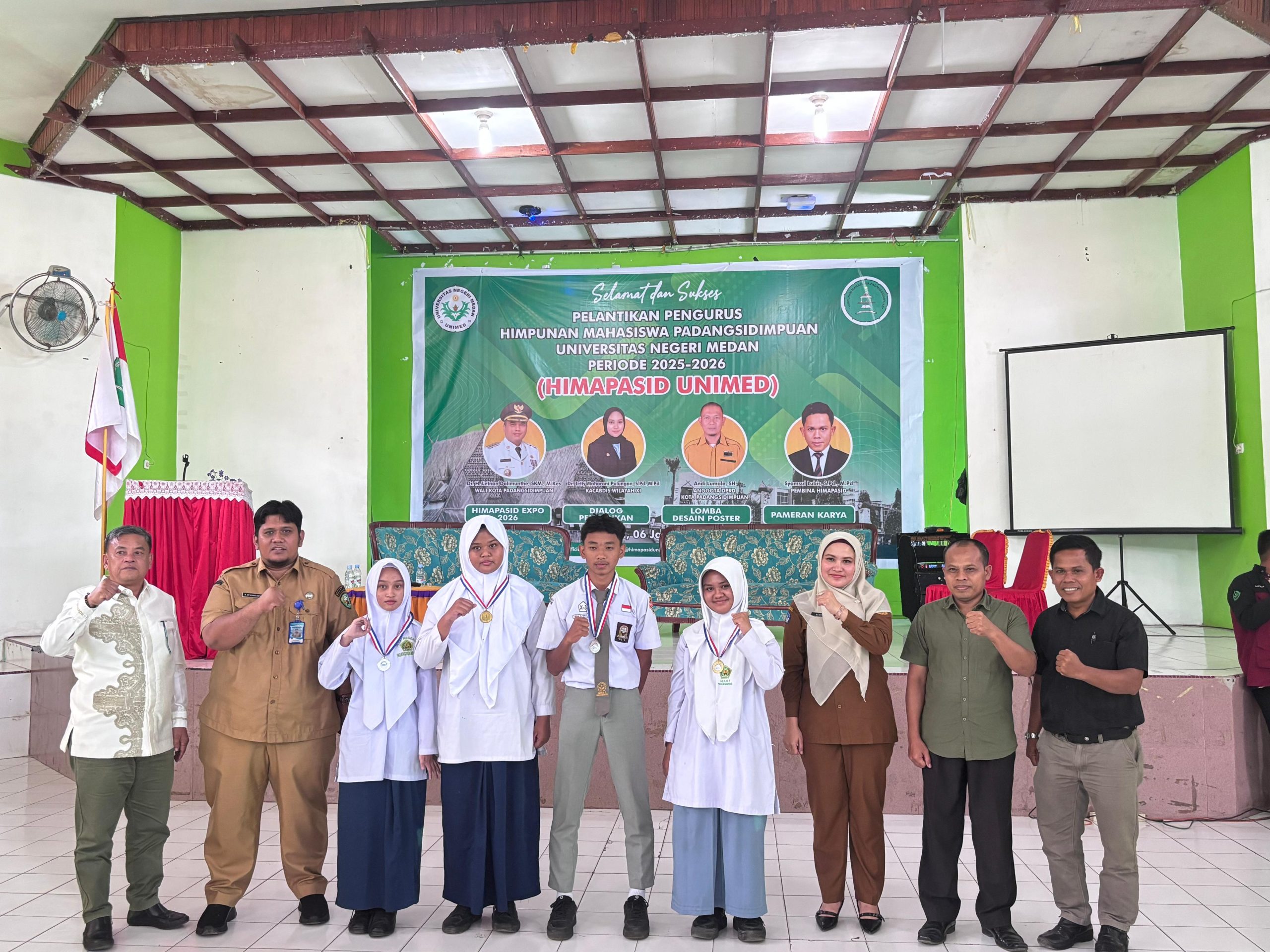 Siswa MAN 1 Padangsidimpuan Raih Juara I Lomba Poster Desain Grafis Tingkat Kota