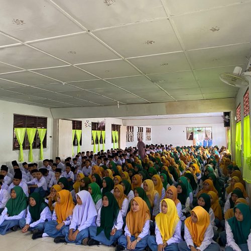 Kenalkan Lingkungan Madrasah, MAN 1 Padangsidimpuan Laksanakan MATSAMA T.P 2023/2024