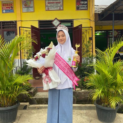 Siswi MAN 1 Padangsidimpuan Raih Juara II dalam Ajang Pemilihan Putri Muslimah Tabagsel 2023