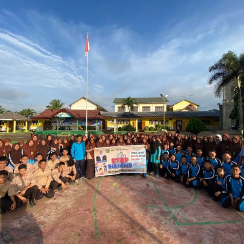 Guru dan Siswa MAN 1 Padangsidimpuan Deklarasikan Stop Bullying dan Stop Perundungan di Lingkungan Madrasah