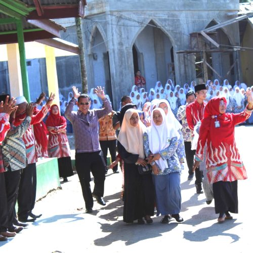 MAN 1 Padangsidimpuan Lepas 4 Siswa Kontingen Sumut Menuju KSM Nasional di Ternate